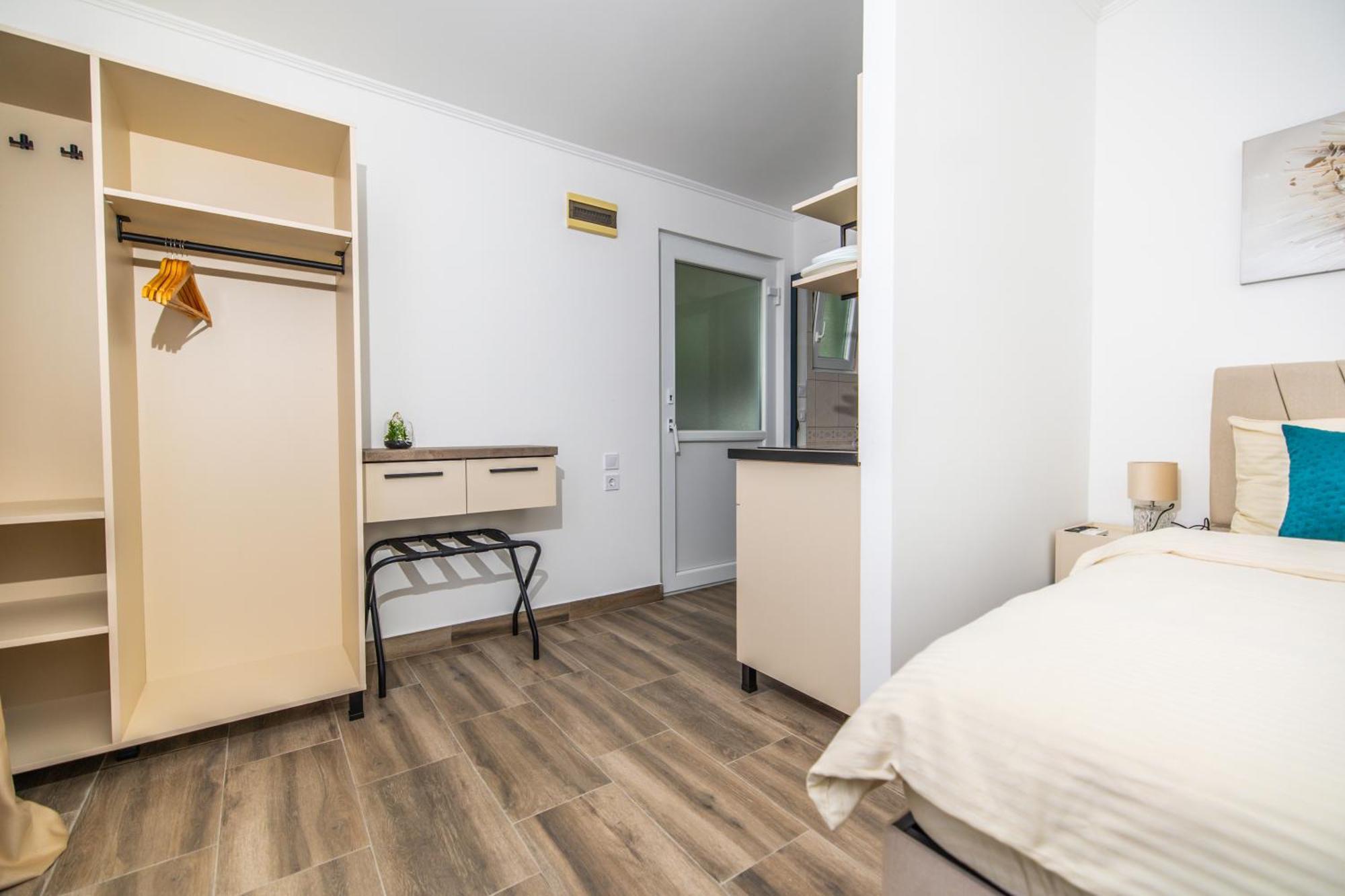 Apartments Irena Bečići Luaran gambar