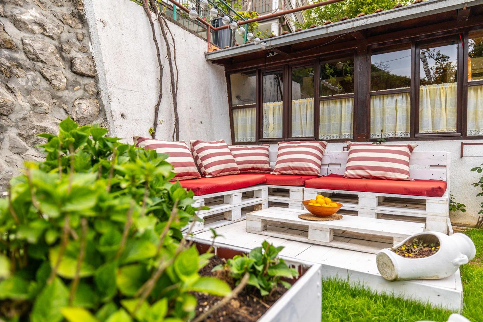 Apartments Irena Bečići Luaran gambar