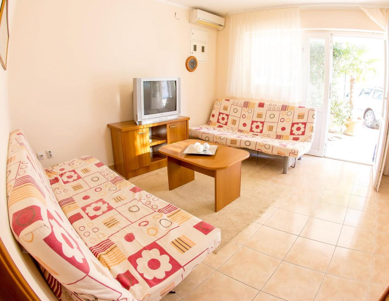 Apartments Irena Bečići Luaran gambar